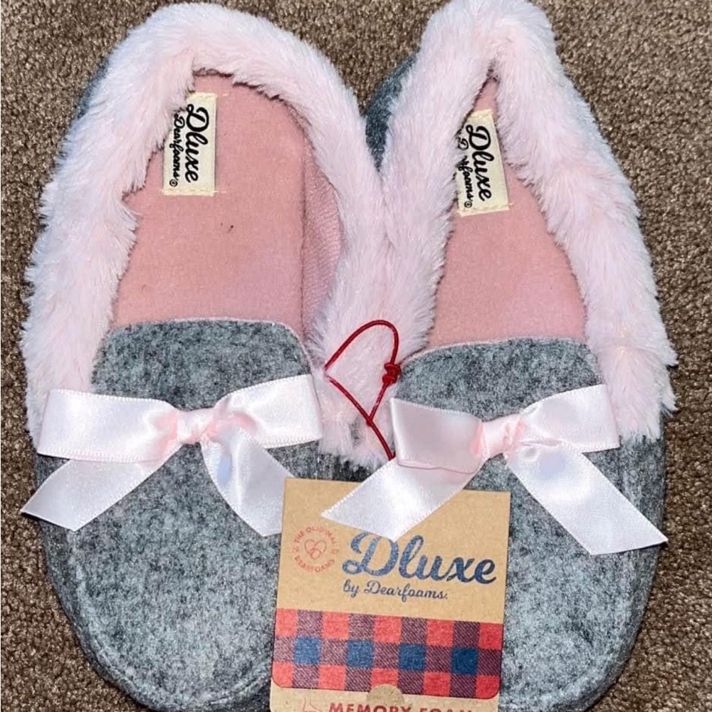 Dearfoams Pink and Gray Slippers girls sz 13/1